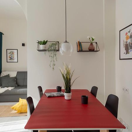 Mooeve Exarchia Apartamento Atenas Exterior foto