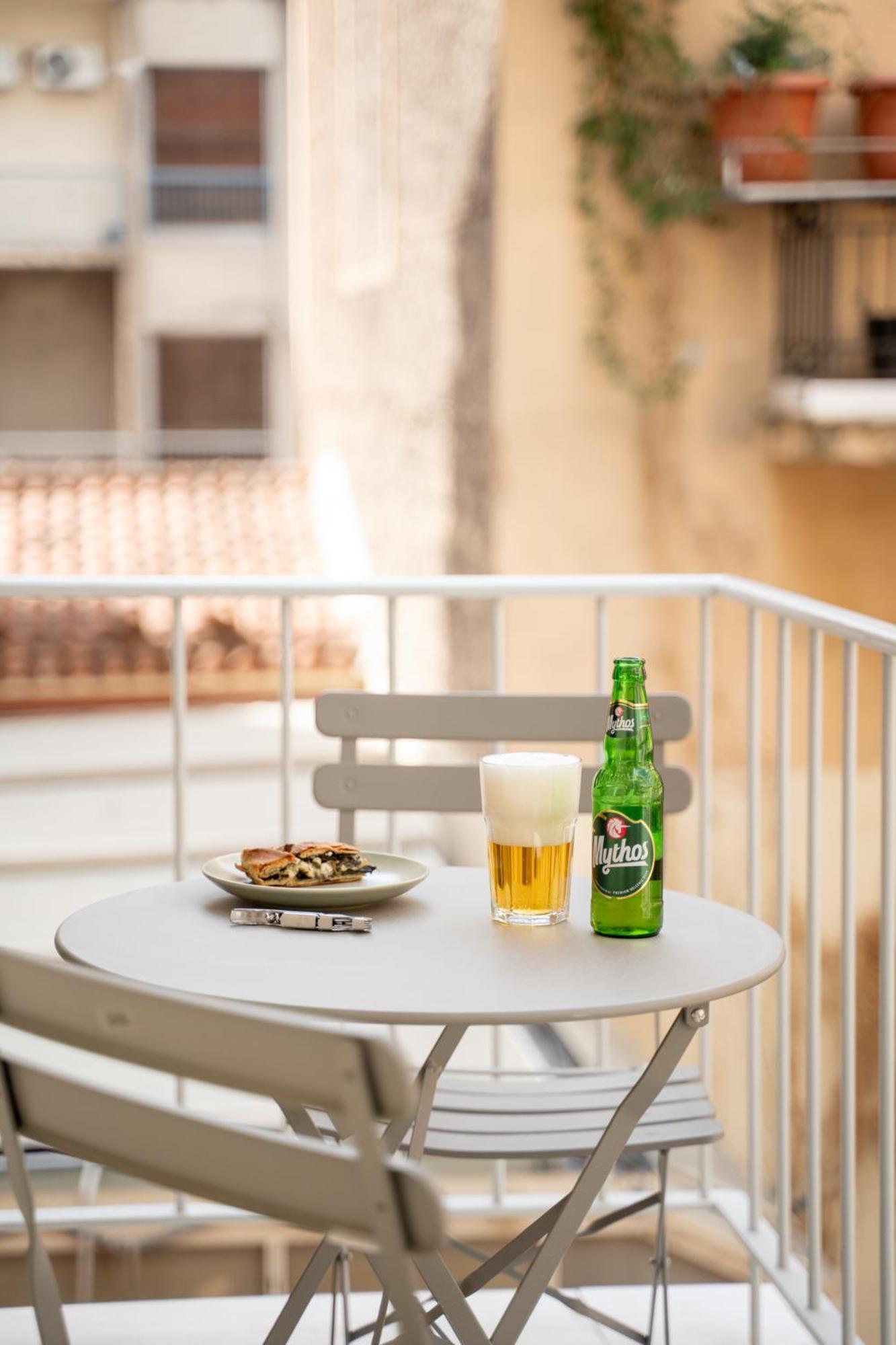 Mooeve Exarchia Apartamento Atenas Exterior foto