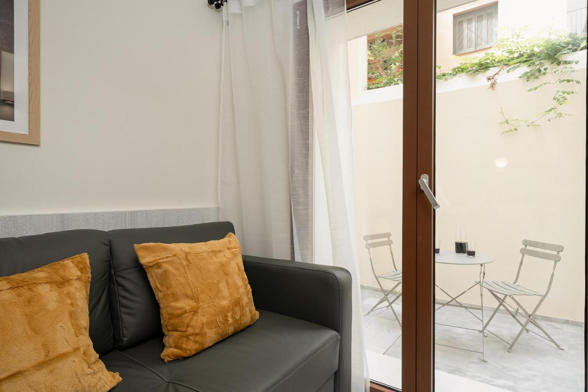 Mooeve Exarchia Apartamento Atenas Exterior foto