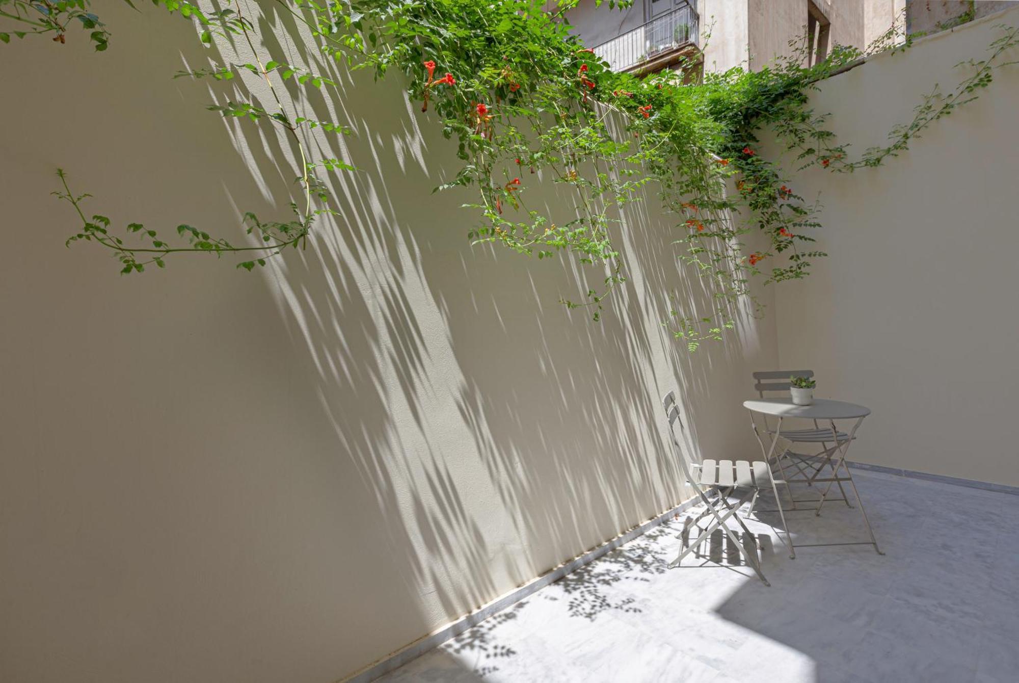 Mooeve Exarchia Apartamento Atenas Exterior foto