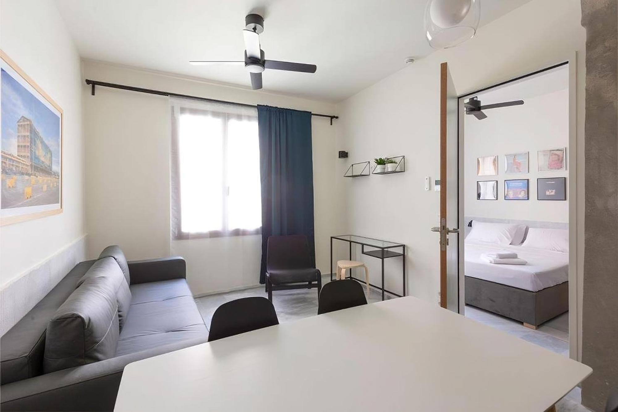 Mooeve Exarchia Apartamento Atenas Exterior foto